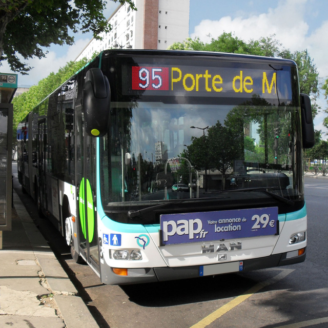 تبلیغات دیجیتال نمایشگر LED در فضای باز